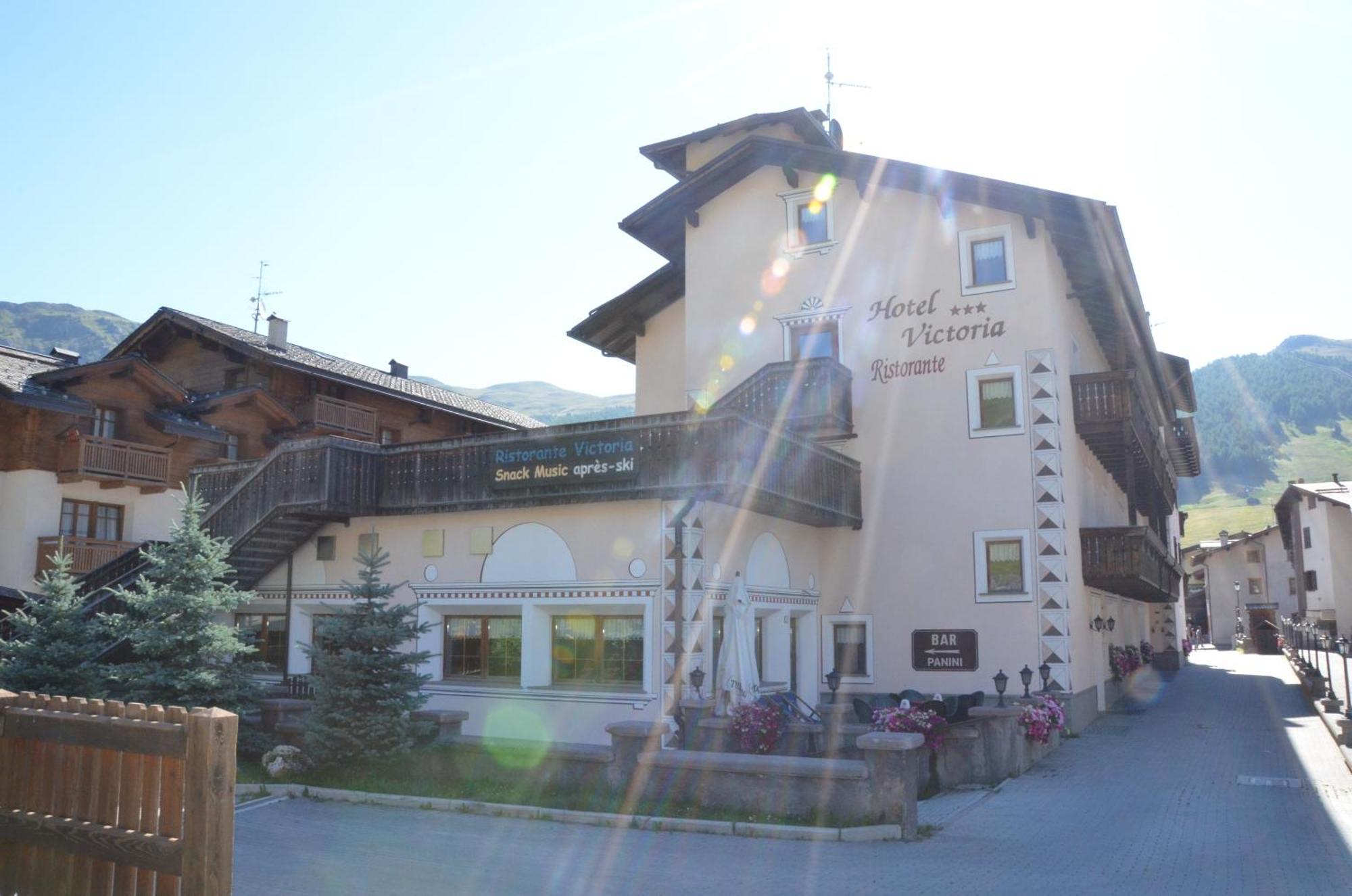 Hotel Victoria Livigno Buitenkant foto